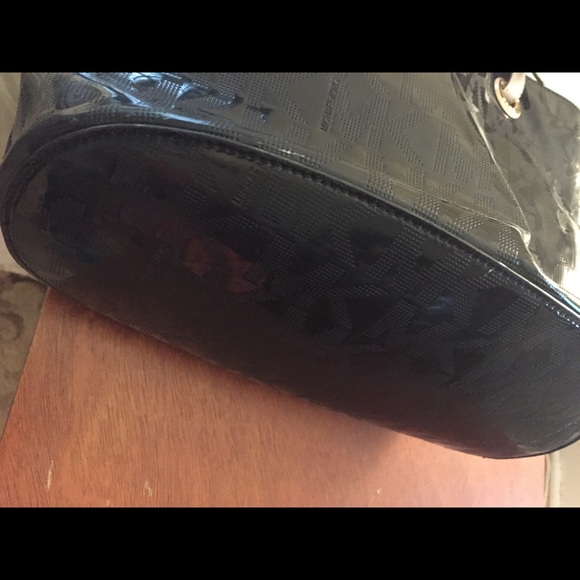 AUTHENTIC Michael Kors Jet Set black tote - Picture 2 of 8